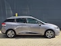 Renault Clio Estate 0.9 TCe Night&Day / NAP !! / CAMERA / CRUISE / R-LINK / NAVI / ARMSTEUN / PRIVACY GLASS / NWE OH.BEURT + APK !