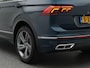 Volkswagen Tiguan R-Line 1.4 TSI eHybrid 245 PK | LED Matrix IQ | Panoramadak | Trekhaak | Achteruitrijcamera | Side Assist |