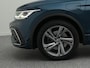 Volkswagen Tiguan R-Line 1.4 TSI eHybrid 245 PK | LED Matrix IQ | Panoramadak | Trekhaak | Achteruitrijcamera | Side Assist |