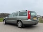 Volvo V70 2.4D Edition | Leder | Trekhaak | Clima | Stoelverwarming | 16" Velgen | PDC | Cruise | APK t/m 20-11-2026 |