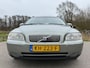Volvo V70 2.4D Edition | Leder | Trekhaak | Clima | Stoelverwarming | 16" Velgen | PDC | Cruise | APK t/m 20-11-2026 |