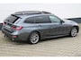 BMW 3-Serie Touring 330e xDrive Pano HUD Trekhaak BTW !!