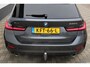 BMW 3-Serie Touring 330e xDrive Pano HUD Tr.haak 19 inch BTW