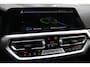 BMW 3-Serie Touring 330e xDrive Pano HUD Tr.haak 19 inch BTW