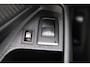 BMW 3-Serie Touring 330e xDrive Pano HUD Tr.haak 19 inch BTW