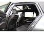 BMW 3-Serie Touring 330e xDrive Pano HUD Tr.haak 19 inch BTW