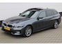 BMW 3-Serie Touring 330e xDrive Pano HUD Trekhaak BTW !!