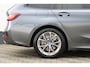 BMW 3-Serie Touring 330e xDrive Pano HUD Trekhaak BTW !!