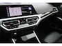 BMW 3-Serie Touring 330e xDrive Pano HUD Tr.haak 19 inch BTW