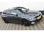 BMW 3-Serie Touring 330e xDrive Pano HUD Tr.haak 19 inch BTW