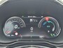 Kia Xceed 1.6 GDi PHEV DynamicLine Automaat / SOH 100% / 1.300kg Trekgewicht / Dealer Onderhouden / Fabrieksgarantie tot 7-2029 / Stuur-/Stoelverwarming / Apple Carplay/Android Auto / Navigatie / Achteruitrijcamera / Adaptieve Cruise Control / Elektrische achterklep /