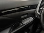 Mitsubishi Outlander 2.4 PHEV Deluxe 225Pk Automaat (APPLE CARPLAY, GROOT NAVI, CAMERA, LEDER/ALCANTARA, STOELVERWARMING, SPORTSTOELEN, GETINT GLAS, CRUISE, NIEUWSTAAT)