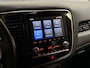 Mitsubishi Outlander 2.4 PHEV Deluxe 225Pk Automaat (APPLE CARPLAY, GROOT NAVI, CAMERA, LEDER/ALCANTARA, STOELVERWARMING, SPORTSTOELEN, GETINT GLAS, CRUISE, NIEUWSTAAT)