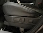 Mitsubishi Outlander 2.4 PHEV Deluxe 225Pk Automaat (APPLE CARPLAY, GROOT NAVI, CAMERA, LEDER/ALCANTARA, STOELVERWARMING, SPORTSTOELEN, GETINT GLAS, CRUISE, NIEUWSTAAT)