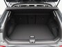 Volkswagen T-Roc Life First Edition 1.5 eTSI 116 PK | Trekhaak | Stoel- & Stuurverwarming | Carplay | Camera |
