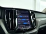Volvo XC60 T6 Plug-in hybrid AWD Essential Bright | Panoramadak | Park assist | Stoel- en Stuurverwarming | Trekhaak