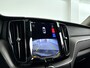 Volvo XC60 T6 Plug-in hybrid AWD Essential Bright | Panoramadak | Park assist | Stoel- en Stuurverwarming | Trekhaak