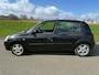 Renault Clio 1.2-16V Campus uitvoering 4 deurs airco nw apk en garantie !