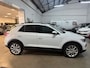 Volkswagen T-Roc 1.0 TSI Style / ECC/PANORAMA/18 INCH/LED