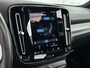 Volvo XC40 Recharge P8 AWD R-Design | 19" | Trekhaak | Panoramadak | 360 Camera | Harman Kardon | Getint Glas | Adaptieve Cruise | BLIS | Stoel/Stuurverwarming