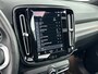 Volvo XC40 Recharge P8 AWD R-Design | 19" | Trekhaak | Panoramadak | 360 Camera | Harman Kardon | Getint Glas | Adaptieve Cruise | BLIS | Stoel/Stuurverwarming