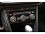 Volkswagen T-Roc 1.5 TSI Sport Aut. [ Virtual Navi Adapt.cruise Stoelverwarming ]