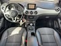 Mercedes-Benz B-klasse 180 Ambition | Airco | Navi | Cruise | Trekhaak | Parkeersensor | Velgen