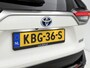Toyota RAV4 2.5 Plug-in Hybrid AWD Bi-Tone Plus | Dealer Onderhouden | Stoelventilatie | Stoel+stuurverwarming | JBL | Head-Up Display | 360 Camera + Camera binnenspiegel | Elektrisch verstelbare bestuurdersstoel met geheugen |