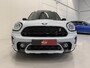 MINI Countryman 2.0 Cooper SE ALL4 Untamed PANO/H&K/SOH 92%/HEAD-UP/CAMERA/18"BLACK/MEMORY/SFEER/UNION-FLAG A.LICHTEN/UNIEKE AUTO, ALLE EXTERIEUR ACCENTEN BLACK ALL BLACK INCL. BELTLINE EN VELGEN BLACK/MOMENTUM-GREY