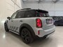 MINI Countryman 2.0 Cooper SE ALL4 Untamed PANO/H&K/SOH 92%/HEAD-UP/CAMERA/18"BLACK/MEMORY/SFEER/UNION-FLAG A.LICHTEN/UNIEKE AUTO, ALLE EXTERIEUR ACCENTEN BLACK ALL BLACK INCL. BELTLINE EN VELGEN BLACK/MOMENTUM-GREY