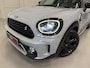 MINI Countryman 2.0 Cooper SE ALL4 Untamed PANO/H&K/HEAD-UP/CAMERA/18"BLACK/MEMORY/SFEER/UNION-FLAG A.LICHTEN/UNIEKE AUTO, ALLE EXTERIEUR ACCENTEN BLACK ALL BLACK INCL. BELTLINE EN VELGEN BLACK/MOMENTUM-GREY