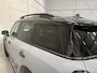 MINI Countryman 2.0 Cooper SE ALL4 Untamed PANO/H&K/SOH 92%/HEAD-UP/CAMERA/18"BLACK/MEMORY/SFEER/UNION-FLAG A.LICHTEN/UNIEKE AUTO, ALLE EXTERIEUR ACCENTEN BLACK ALL BLACK INCL. BELTLINE EN VELGEN BLACK/MOMENTUM-GREY