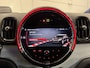 MINI Countryman 2.0 Cooper SE ALL4 Untamed PANO/H&K/SOH 92%/HEAD-UP/CAMERA/18"BLACK/MEMORY/SFEER/UNION-FLAG A.LICHTEN/UNIEKE AUTO, ALLE EXTERIEUR ACCENTEN BLACK ALL BLACK INCL. BELTLINE EN VELGEN BLACK/MOMENTUM-GREY