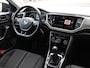 Volkswagen T-Roc 1.5 TSI Style Business 150 pk | Navigatie | Adaptieve Cruise control | Elekt. Achterklep | App-Connect Airco | Spiegelpakket | 1500 kg trekgewicht