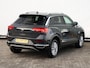 Volkswagen T-Roc 1.5 TSI Style Business 150 pk | Navigatie | Adaptieve Cruise control | Elekt. Achterklep | App-Connect Airco | Spiegelpakket | 1500 kg trekgewicht