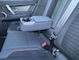 Land Rover Discovery Sport P300e 1.5 R-Dynamic SE | 360 Camera | Adaptive Cruise | Panoramadak | Sfeerverlichting | Suede bekleding |