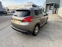 Peugeot 2008 1.2 VTi Allure Pack Premium Plus AUTOMAAT GLAS DAK Volledig onderhouden