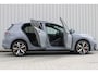 Volkswagen Golf 1.5 eHybrid GTE | Panorama dak | Stoel/Stuur verwarming | 360° Camera | Schuif/Kantel dak | Adaptive cruise controler | Keyless start | Apple CarPlay/Android Auto | IQ.Lights | Climate controle | Parkeersensoren | Navigatie |