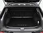 Volkswagen T-Roc Life First Edition 1.5 eTSI 150 PK | Trekhaak | Stoel- & Stuurverwarming | Carplay | Camera |