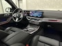 BMW X5 50e M-Sport Pro | M-Performance Stoelen | Achterasbesturing | Carbon | ACC | Panorama | 360 Camera | Soft-Close | Head-Up | M-Gordels | Trekhaak | Harman-Kardon | 22 inch | Individual Leder | Stoelventilatie | Stoelverwarming V+A | Keyless-Entry | Memory | Stuurverwarming | Iconic-Glow | Rij-Assist Pro | Beker Koeling & Verwarming | Zonwering |