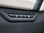 Land Rover Discovery Sport P300e 1.5 R-Dynamic SE | Vast glazen panoramadak | Elektrisch verstel- en verwarmbare voorstoelen | 20'' Velgen Gloss Black