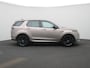 Land Rover Discovery Sport P300e 1.5 R-Dynamic SE | Vast glazen panoramadak | Elektrisch verstel- en verwarmbare voorstoelen | 20'' Velgen Gloss Black