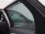 Land Rover Discovery Sport P300e 1.5 R-Dynamic SE | Vast glazen panoramadak | Elektrisch verstel- en verwarmbare voorstoelen | 20'' Velgen Gloss Black