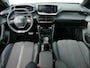 Peugeot e-2008 EV GT 50 kWh | WLTP 318KM | 3-Fase | Stoelverwarming | Parkeer Camera Achter | Navigatie | Cruise Control | Parkeersensoren Voor & Achter | Start/Stopknop |