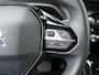 Peugeot e-2008 EV Allure Pack 50 kWh | WLTP 318KM | 3-Fase | Stoelverwarming | Parkeer Camera Achter | Navigatie | Cruise Control | Parkeersensoren Achter | Start/Stopknop |