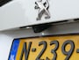 Peugeot e-2008 EV Allure Pack 50 kWh | WLTP 318KM | 3-Fase | Stoelverwarming | Parkeer Camera Achter | Navigatie | Cruise Control | Parkeersensoren Achter | Start/Stopknop |