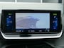 Peugeot e-2008 EV Allure Pack 50 kWh | WLTP 318KM | 3-Fase | Stoelverwarming | Parkeer Camera Achter | Navigatie | Cruise Control | Parkeersensoren Achter | Start/Stopknop |