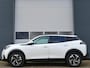 Peugeot e-2008 EV Allure Pack 50 kWh | WLTP 318KM | 3-Fase | Stoelverwarming | Parkeer Camera Achter | Navigatie | Cruise Control | Parkeersensoren Achter | Start/Stopknop |