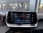 Peugeot 208 1.2 Turbo 100 PK Active Pack | 6-Bak | Navigatie via Telefoon | 1e Eigenaarsauto met slechts 19.800 KM | Airconditioning | Cruise Control | Privacy Glass | LED Verlichting | Parkeersensoren | Elektrisch Pakket | Multimediascherm | Multifunctioneel Stuurwiel |