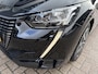 Peugeot 208 1.2 Turbo 100 PK Active Pack | 6-Bak | Navigatie via Telefoon | 1e Eigenaarsauto met slechts 19.800 KM | Airconditioning | Cruise Control | Privacy Glass | LED Verlichting | Parkeersensoren | Elektrisch Pakket | Multimediascherm | Multifunctioneel Stuurwiel |
